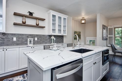 838 Fillmore St, Denver CO  80209-4819 exterior