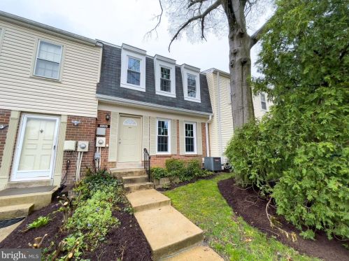 9205 Hickory Tree Ct, Springfield VA  22015-3500 exterior