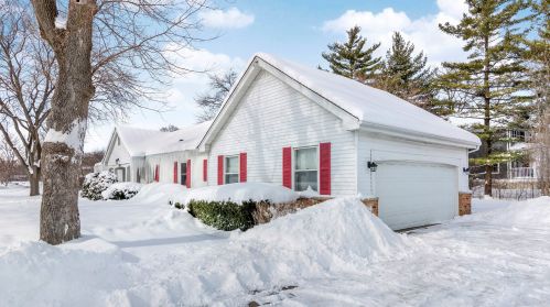 3304 Lakewood Ct, Glenview, IL 60026-2505