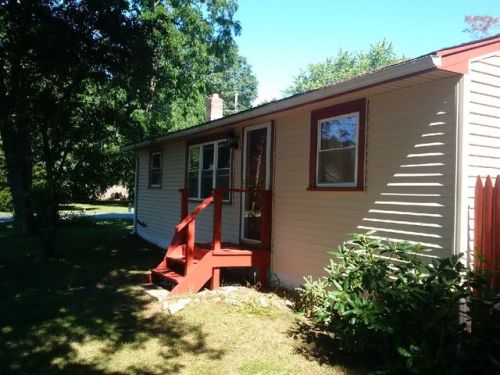 75 Spruce Rd, Charlestown, RI 02813-2438