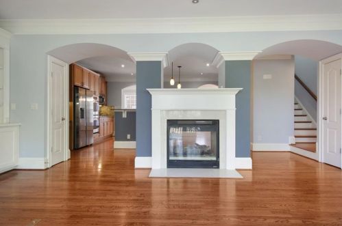 1820 Dorman Ave, Atlanta GA  30319-3659 exterior