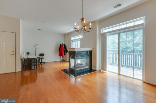 13959 Hollow Wind Way, Woodbridge, VA 22191-6057