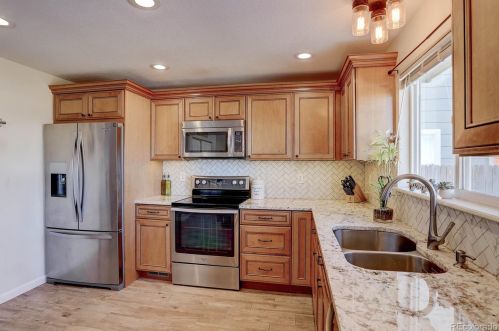 6067 Quatar Way, Aurora CO 80016-7134 exterior