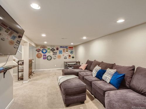 3174 Radcliff Dr, Englewood CO 80110-5337 exterior