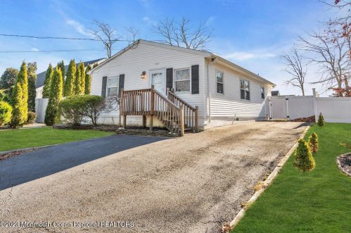 1737 Pineview Rd, Lacey, NJ 08731-3906
