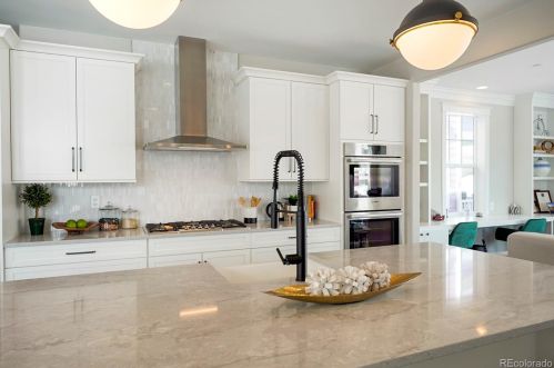 10353 58th Ave, Denver CO  80238 exterior