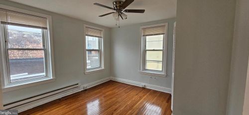 565 20th St, Philadelphia PA  19130-3228 exterior