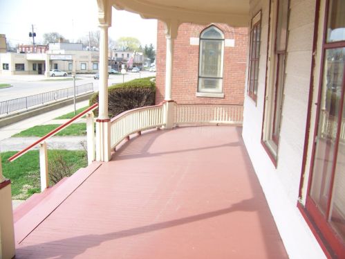 307 Division St, Alden, IL 60033-3060