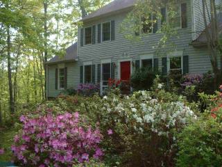 2085 Skylark Ct, Charlottesville, VA 22901-8884