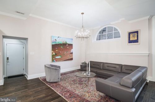 2022 Chancellor St, Philadelphia PA 19103-5605 exterior