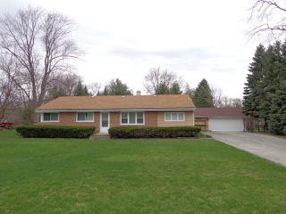 604 68th St, Willowbrook IL  60527-5352 exterior
