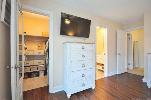 38 Currier Pl, Cheshire CT  06410-1462 exterior