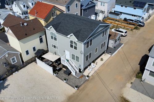 35 Brighton Ave, Lavallette, NJ 08735-1914