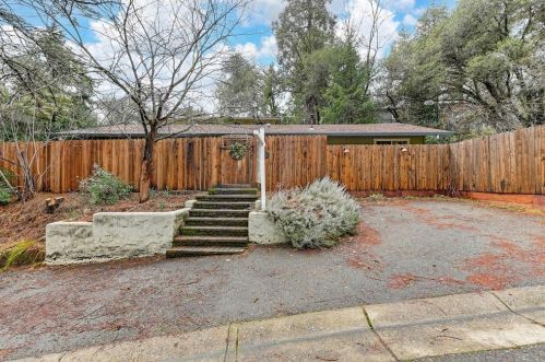 2884 Clay St, Swansboro Country, CA 95667-4612