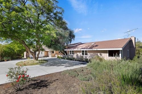 37850 Luna Dr, Temecula, CA 92592-8847