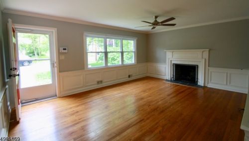 25 Pihlman Pl, Chatham Township, NJ 07928-2706