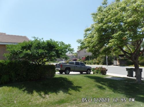 9270 Meadow Ln, Riverside, CA 92508-6286