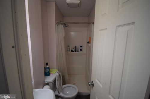 2224 11 St, Philadelphia PA 19133-1002 exterior