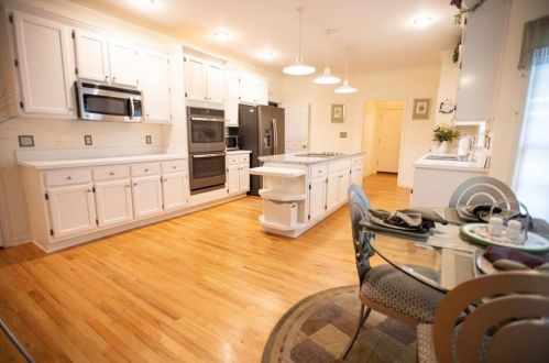 920 Forest Overlook Trl, Atlanta GA  30331-8307 exterior