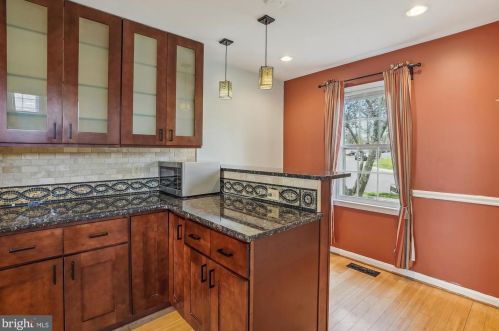 12346 Aztec Pl, Woodbridge VA  22192-1818 exterior