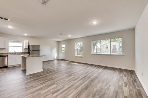 1304 Drew St, Fort Worth TX  76110-6125 exterior