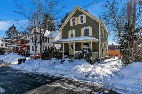 6 Cottage St, Middletown, CT 06457-3710