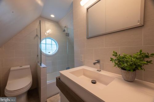 9907 Markham St, Silver Spring MD 20901-2233 exterior