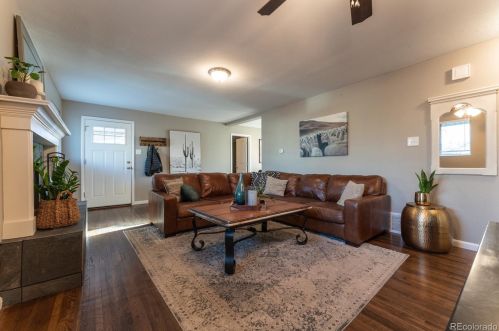 1275 Grape St, Denver CO 80220-5233 exterior