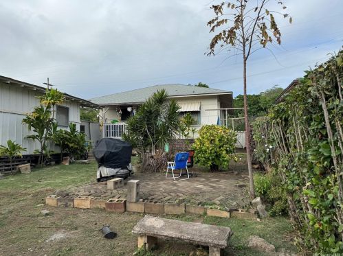 3877 Claudine St, Honolulu HI  96816-4333 exterior