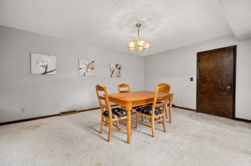 1604 Gingercreek Ct, Sycamore IL 60178-2722 exterior