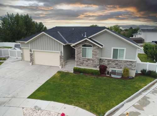 324 125, Clearfield, UT 84015