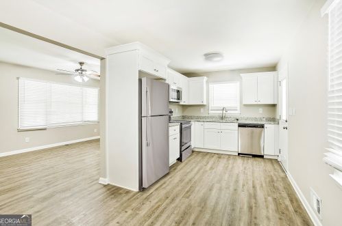 2651 Lois Ln, Atlanta GA  30315-8449 exterior