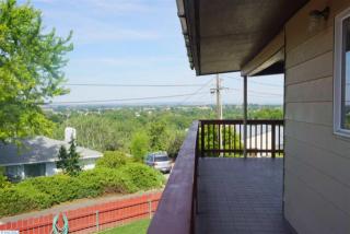 316 27th Ave, Kennewick, WA 99337-5541