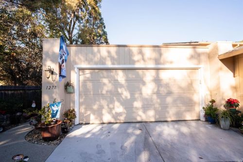 1277 Grove Cir, Benicia, CA 94510-1707