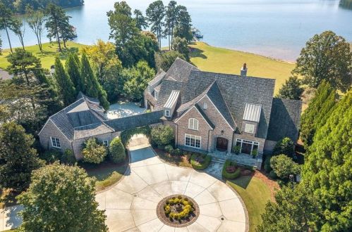 119 Woodlake Dr, Gainesville, GA 30506-1701