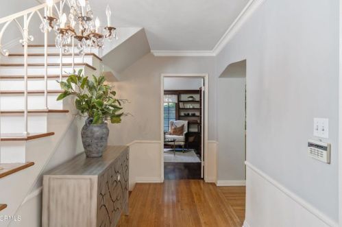 1637 Valley View Rd, Glendale CA  91202-1340 exterior