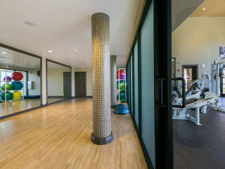 200 Winchester Cir, Los Gatos CA  95032-1800 exterior