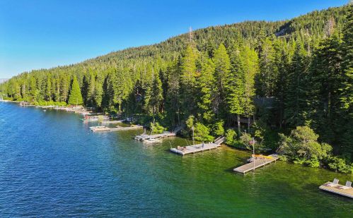 14916 Shore Dr, Truckee, CA 96161-3433