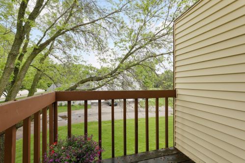 4271 Centerville Rd, Saint Paul MN  55127-7814 exterior