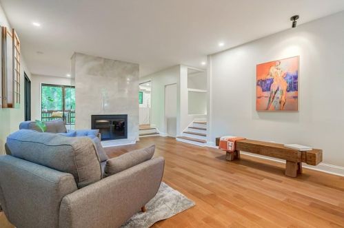 620 Colebrook Ct, Atlanta GA  30327-4710 exterior