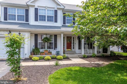 8567 Dover Downs Ct, Gainesville, VA 20155-2929