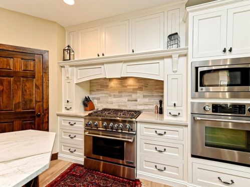 1501 Cyn Edge Dr, Austin TX  78733-2000 exterior