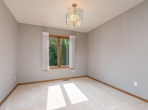 664 Bridle Ridge Rd, Saint Paul MN  55123-1681 exterior