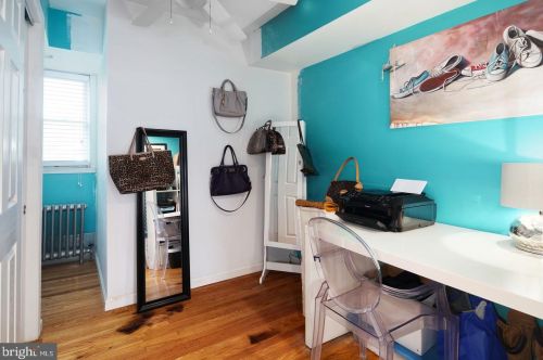 1702 11 St, Philadelphia PA 19122-0027 exterior