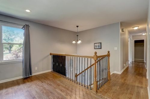 151 Camelot Way, Lemont IL  60440-2084 exterior