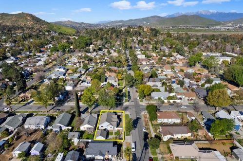 3508 Locust St, Riverside CA  92501-2637 exterior