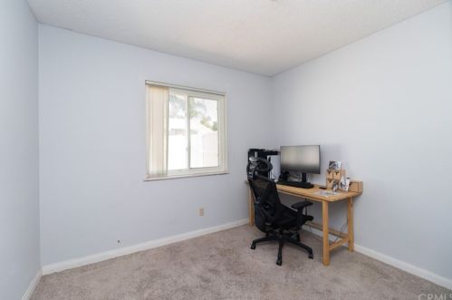 3048 Amsterdam Dr, Riverside CA  92504-4212 exterior