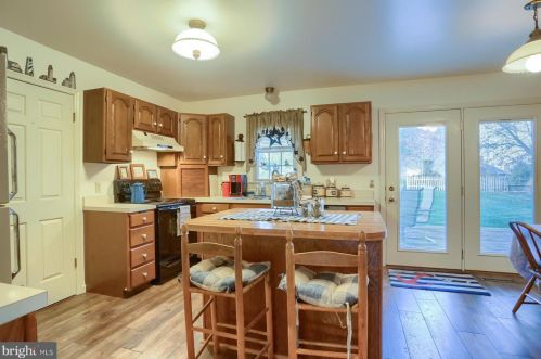 1531 Jefferson Ct, Lancaster PA  17602-1253 exterior