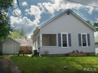 908 Margaret St, Pekin IL  61554-3407 exterior