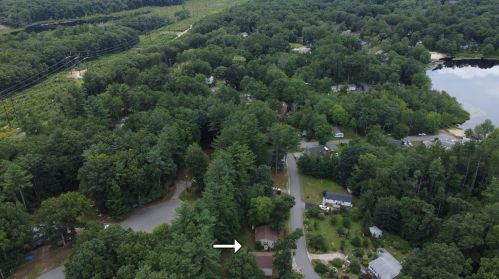 21 Hilda Ave, Derry, NH 03038-5355